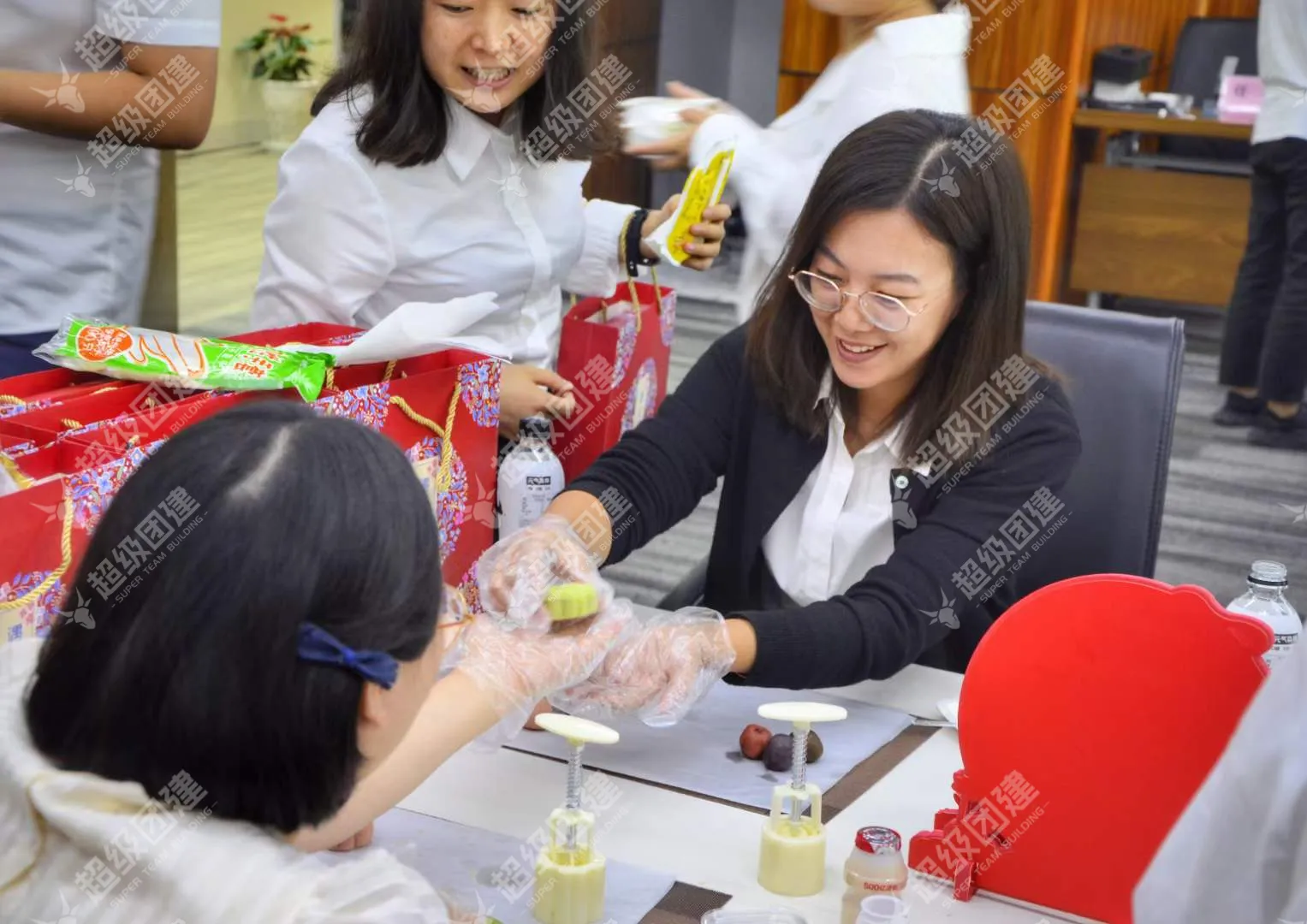 超级团建SuperTB www.tbsuper.com