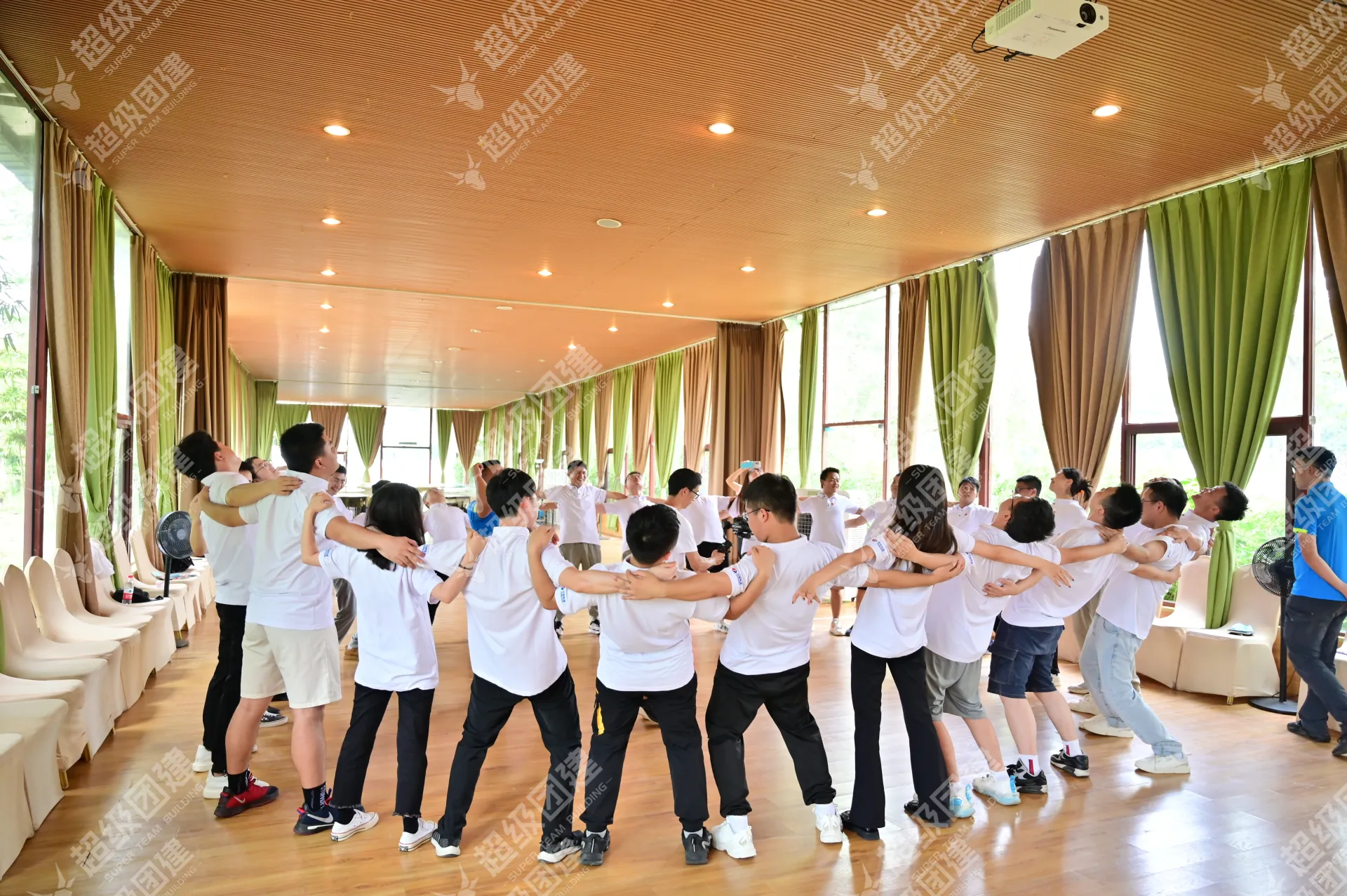 超级团建SuperTB www.tbsuper.com