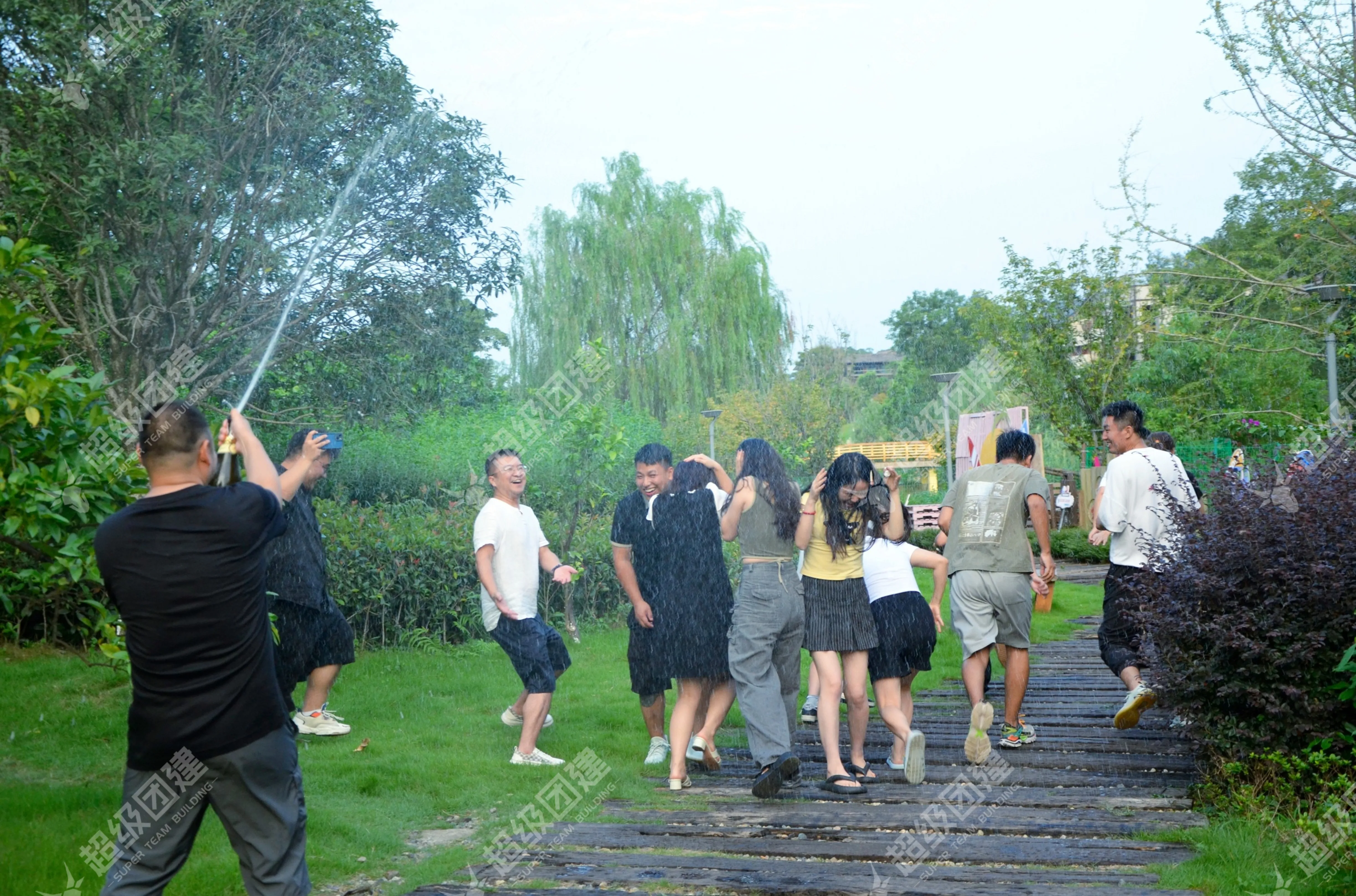 超级团建SuperTB www.tbsuper.com